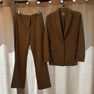 Anne Klein Tan Pantsuit Elegant Utilitarian Design